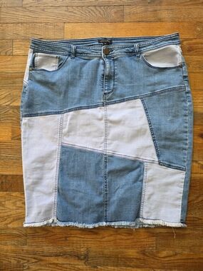 Patchwork Denim Pencil Skirt - Light Blue/White